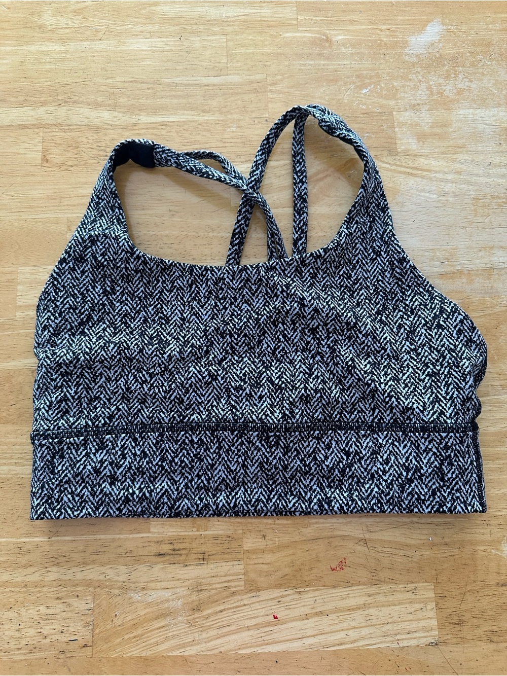 Lululemon sports bra size 6